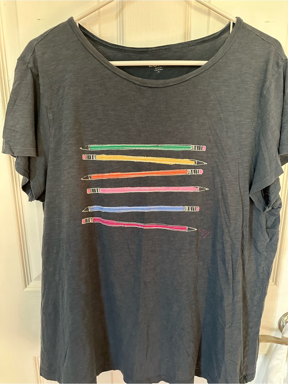 ✏️LOFT Outlet Graphic Tee✏️